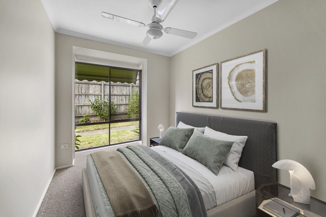 Refurbished, sunny unit ready for you today!