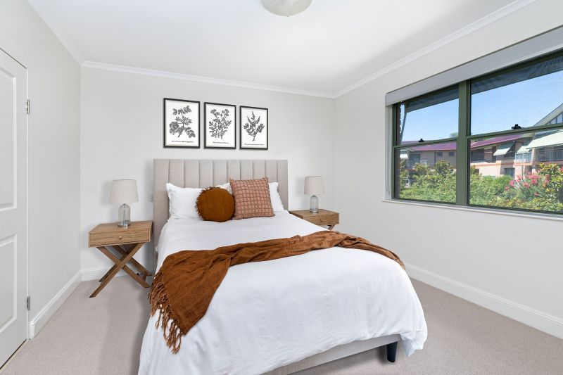 Gorgeous upper level corner apartment