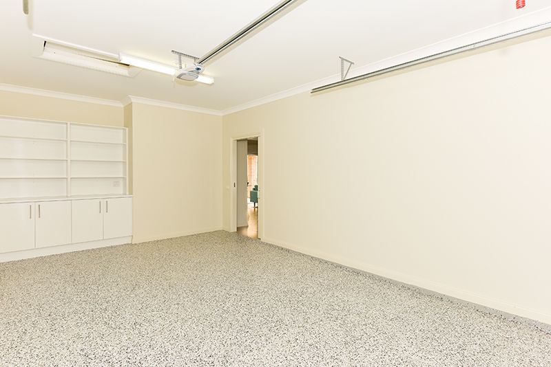 Centrally located villa with easy walk to all village facilities