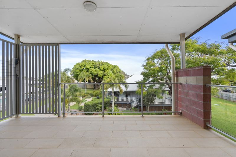 Top Level Spacious 2-bedroom Apartment