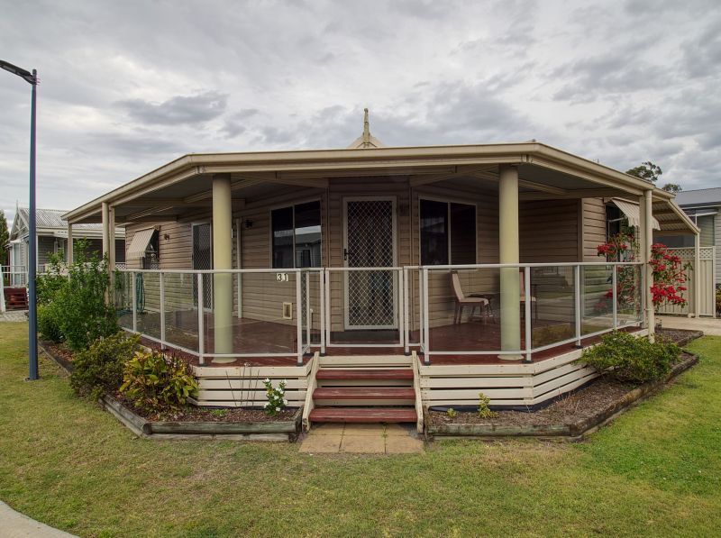 Crystal Waters Estate - 31