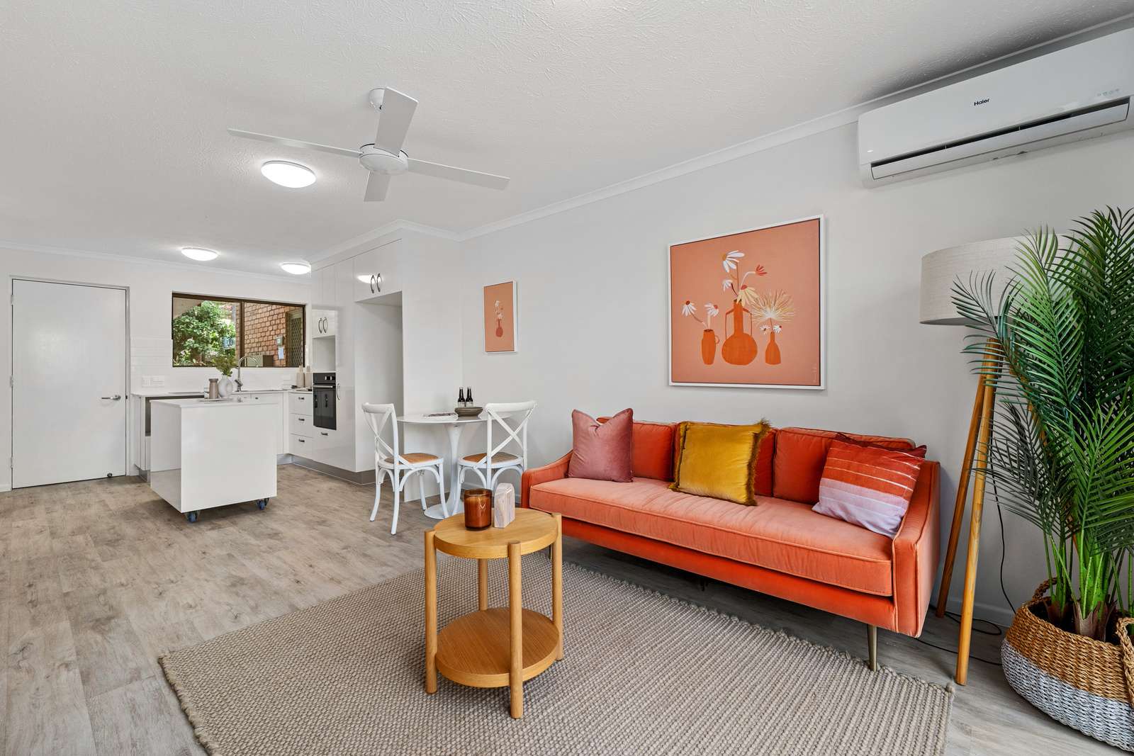 One bedroom plus study home close to community facilities