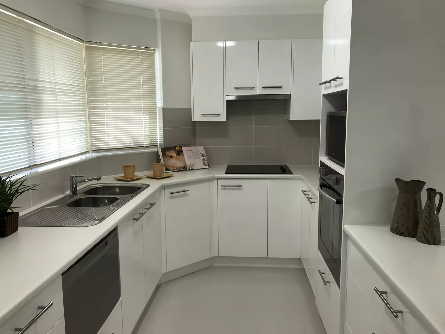 Renovated One Bedroom Unit, North Facing on Level One