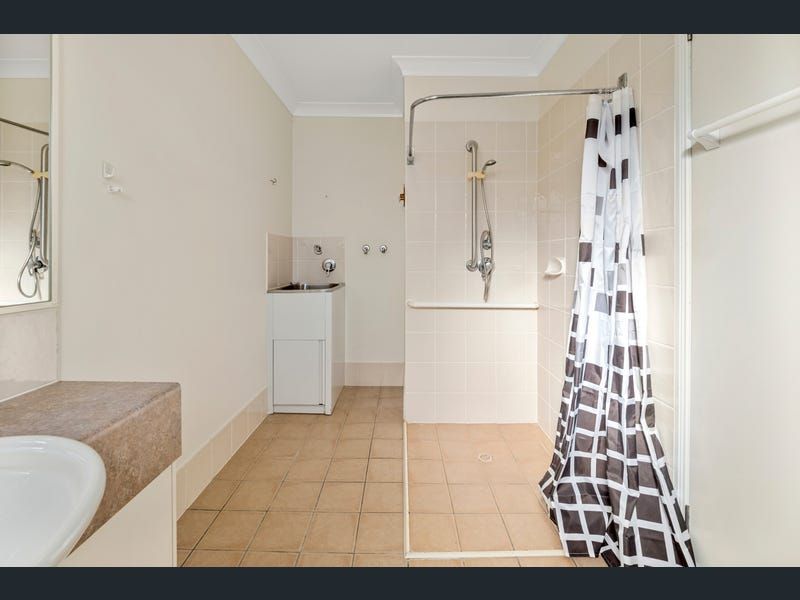 OPPORTUNITY KNOCKS - Eureka Eagleby