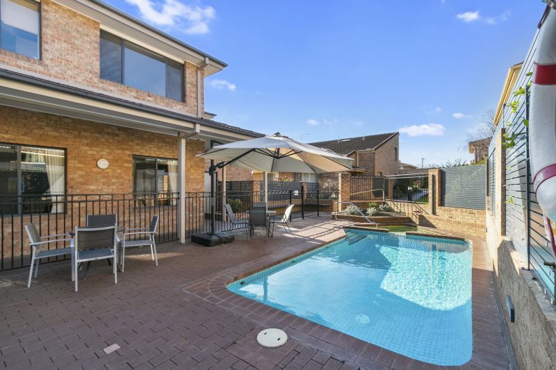 Experience the best of the bay and city life at Oak Grange Retirement Village