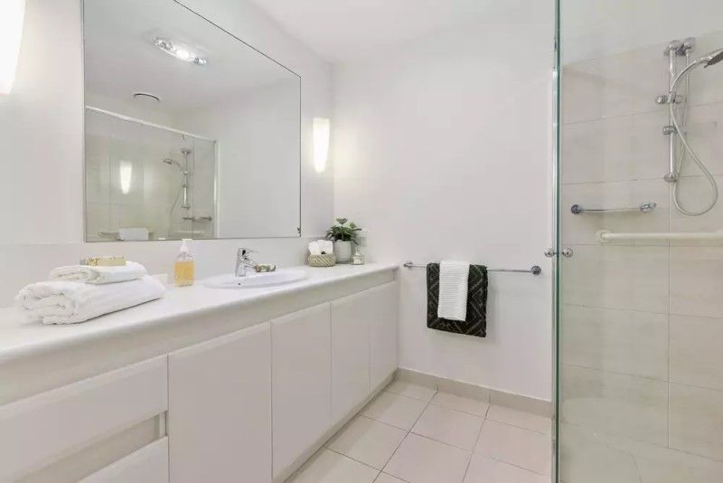 Bright & light with lovely garden views!