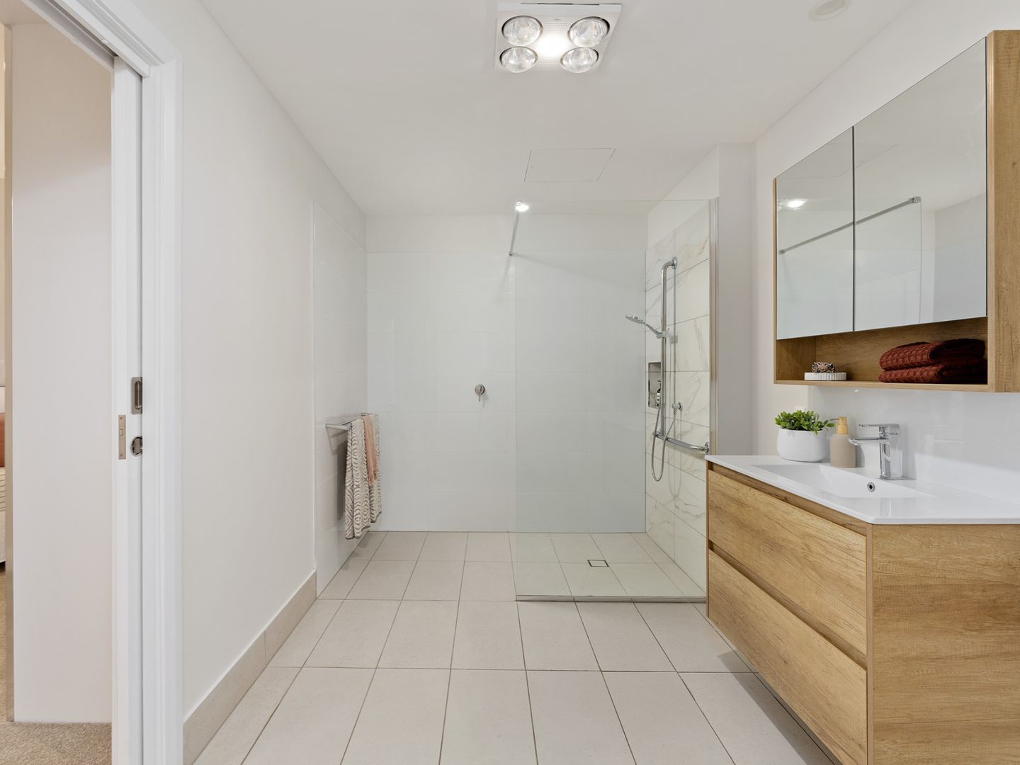 Oak Tree Retirement Village Jesmond - 1 Bedroom + 1 Bathroom Apartment