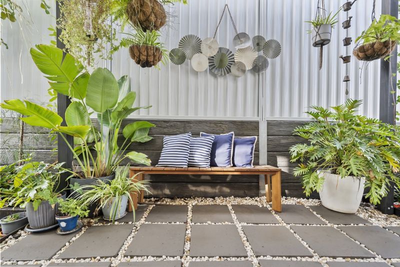 Light, Space and a Private Alfresco Retreat