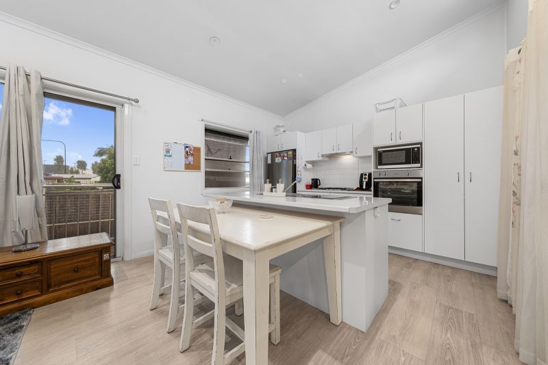 Modern, Relaxed Living – Perfect for Downsizing!