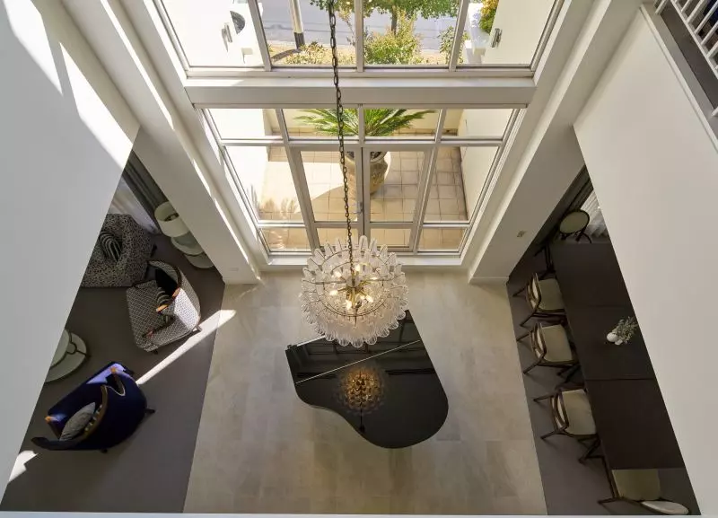 Stylish west-facing two-bedroom apartment!