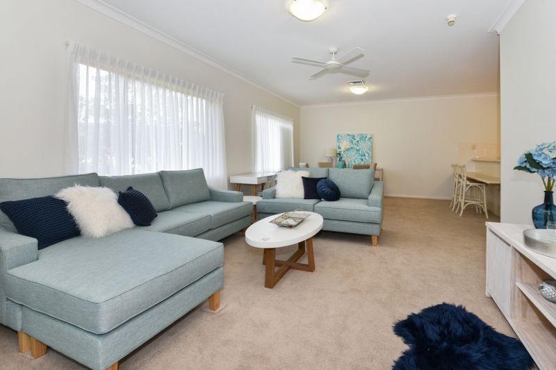 Spacious, first floor 2 bedroom apartment