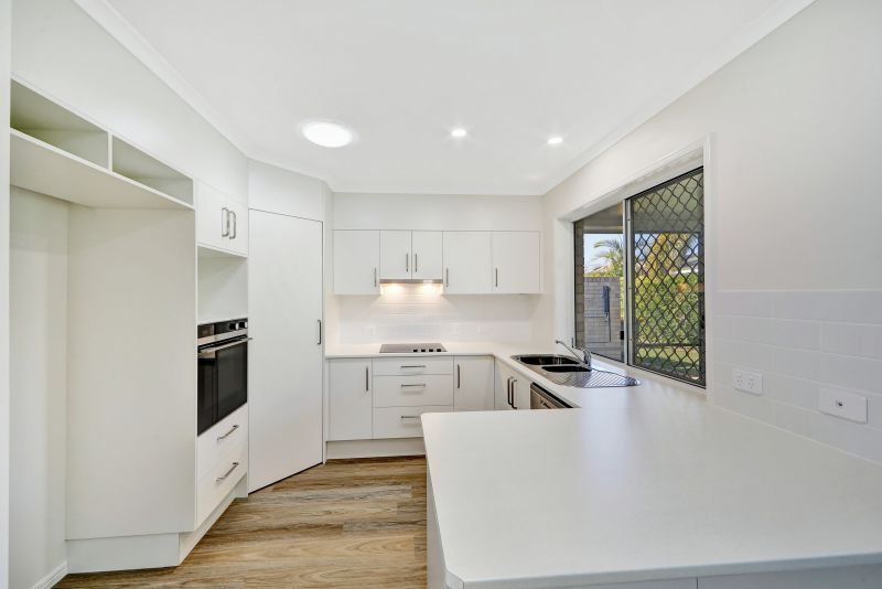 Garden Oasis, 3 Bedroom Villa, ready to go!