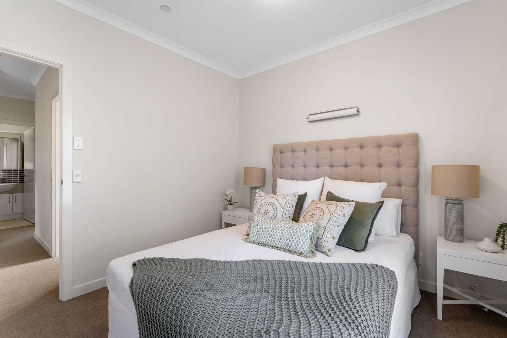 Modern one bedroom self-contained apartment