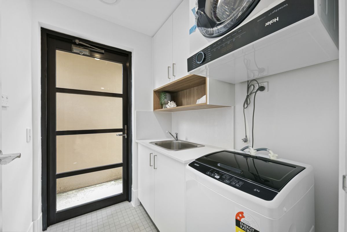 Apartment 1, 15 The Ridgeway, Lisarow