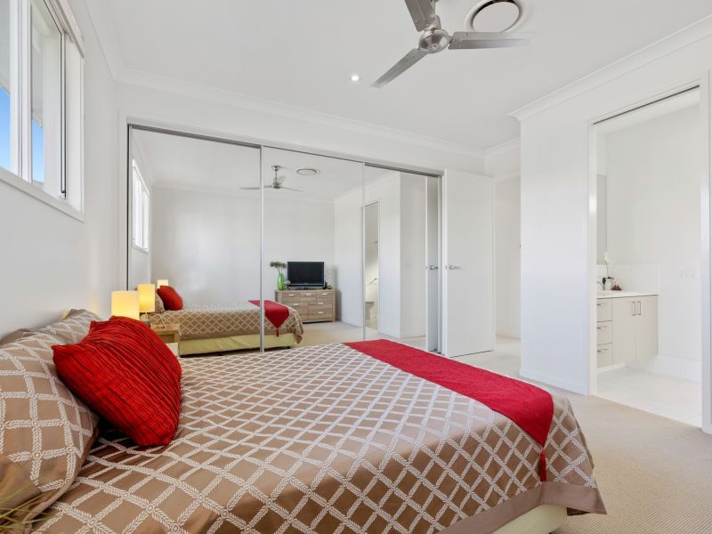 Corner Block With Green Outlook!