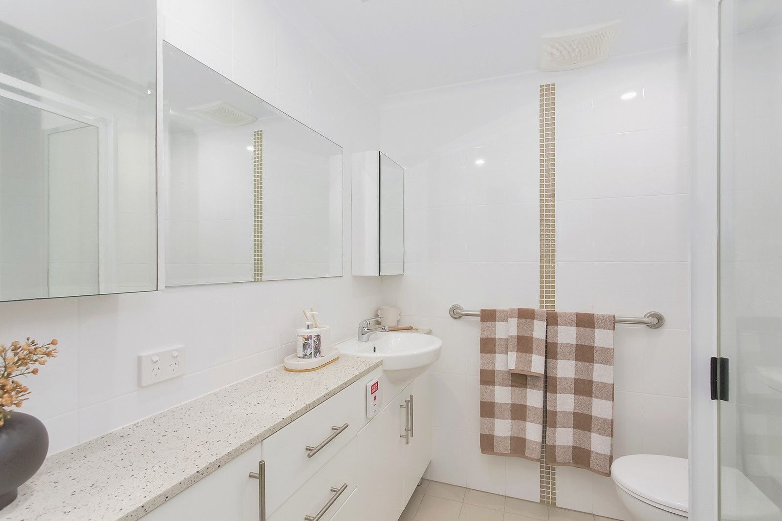 301/79 Cabbage Tree Road - Renovated apartment 