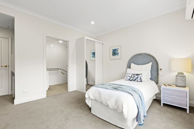 Affordable studio apartment with services