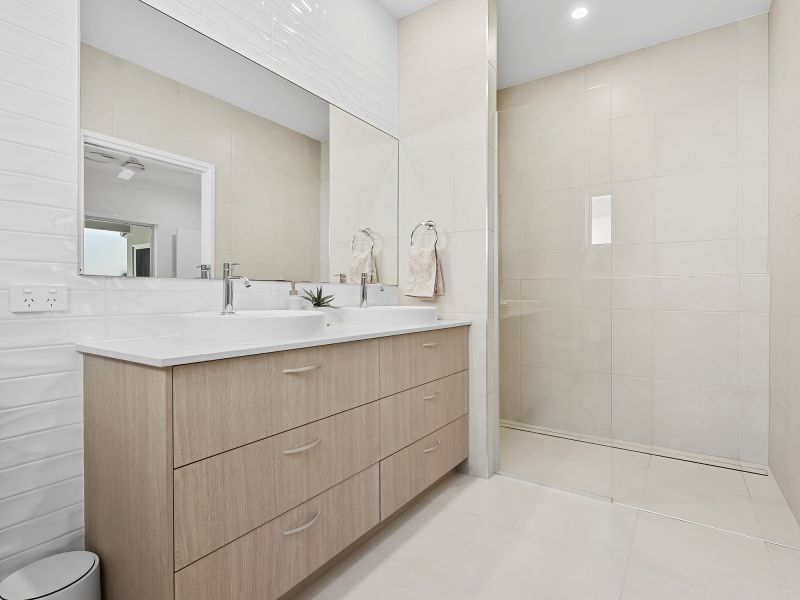 Site 84 - Established Avoca