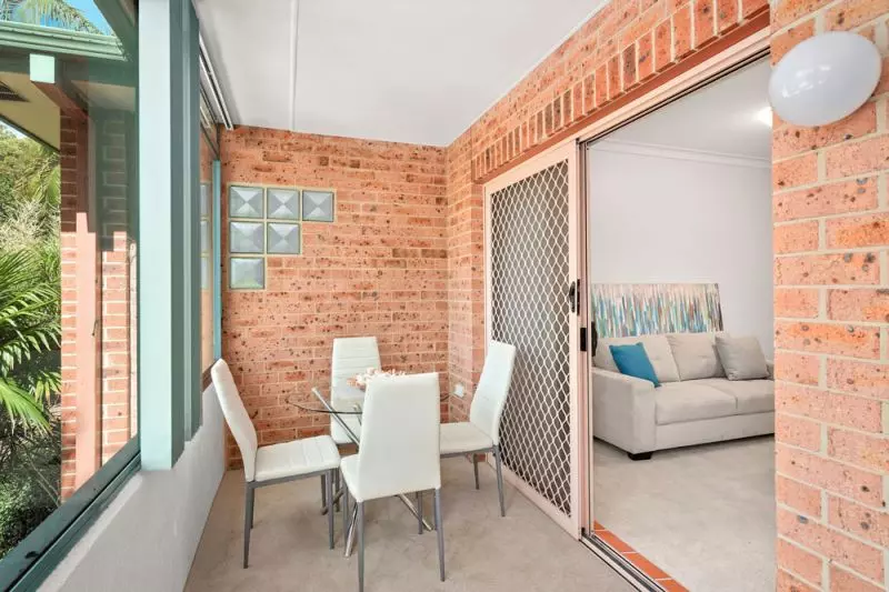 Rose Garden Ground Floor Apartment & North Facing