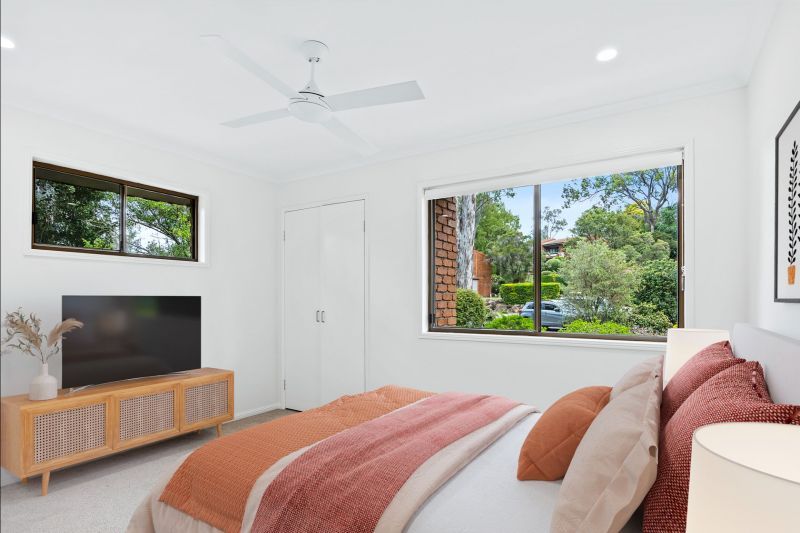 Charming top-level two-bedroom apartment