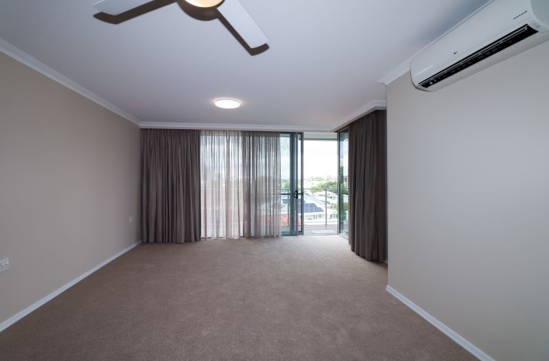 UNDER OFFER - Highly Sought-After Apartment with Ultimate City Views