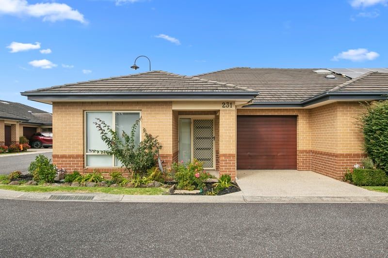 Spacious Villa with Modern Kitchen and Private Garden