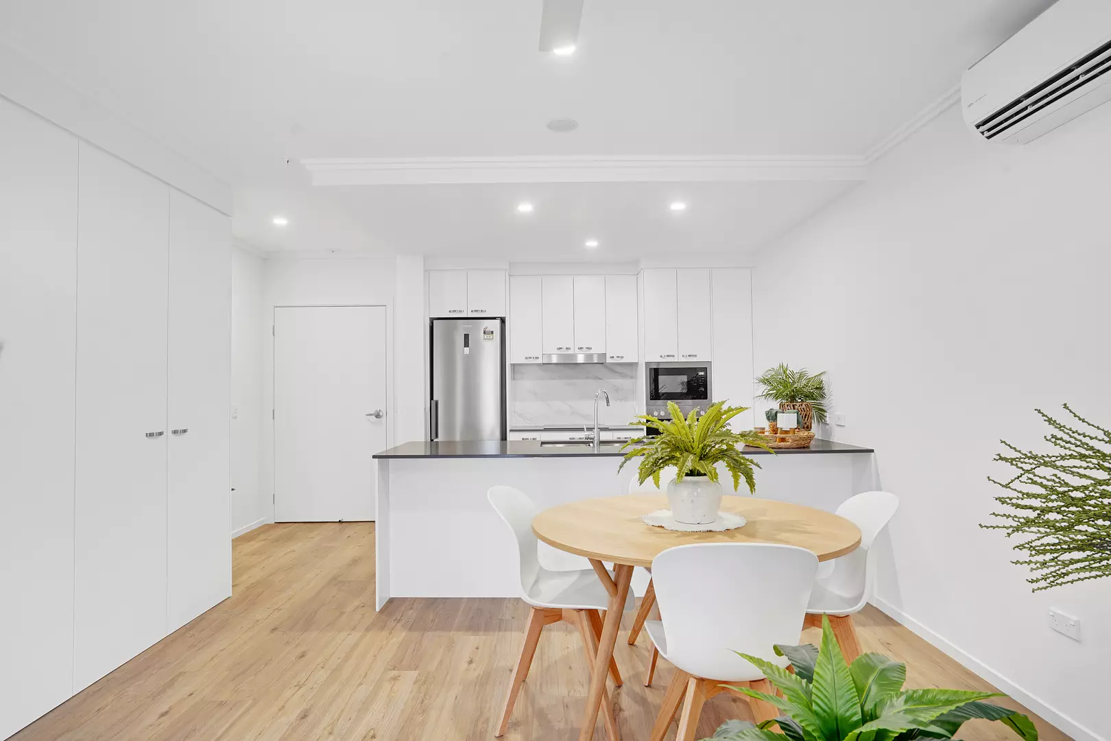 Elegant & spacious one-bedroom