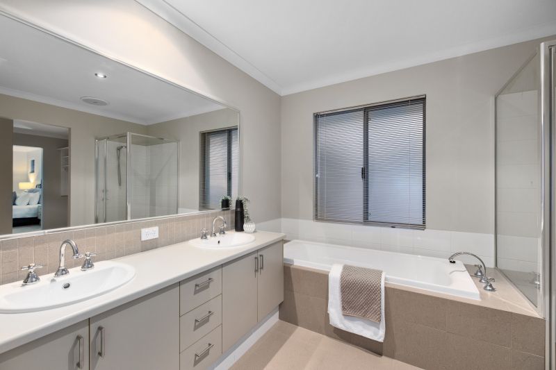 Spacious Riverside Family Retreat!