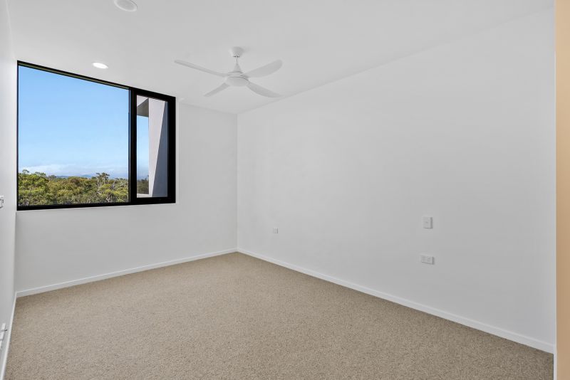 5th floor penthouse views over golf course