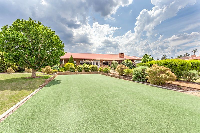 Experience the active, supportive environment that village life has to offer.