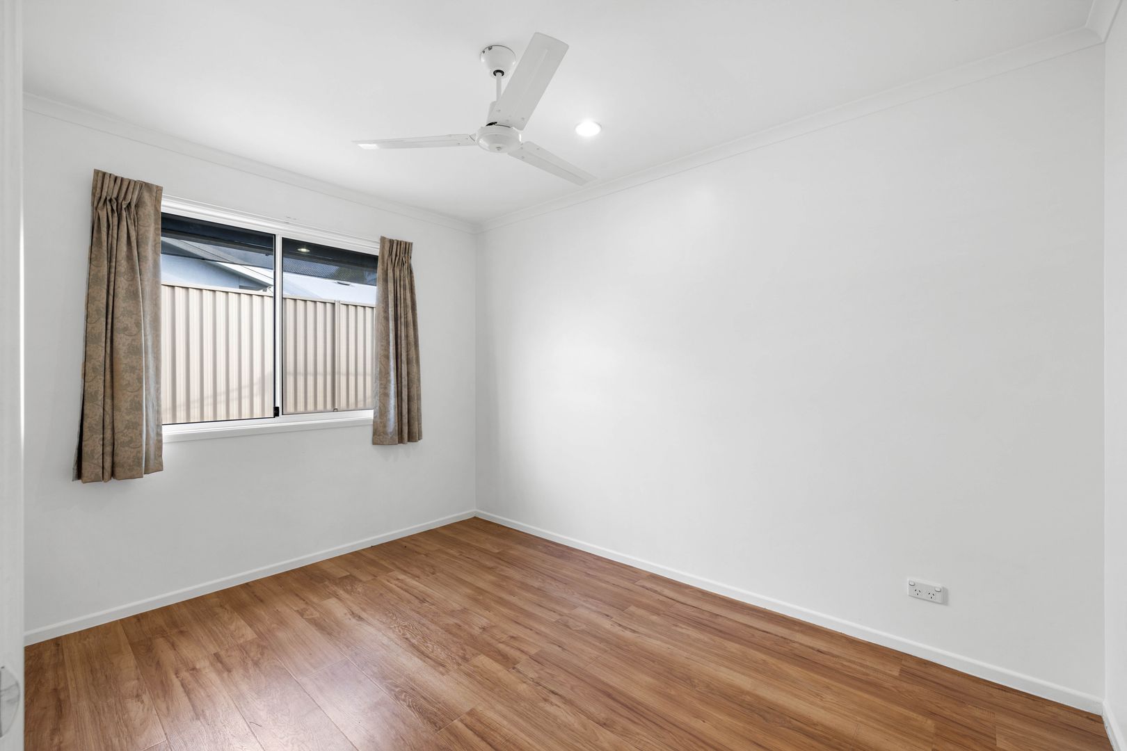 Lovely 2 Bedroom Home Close to the Country Club