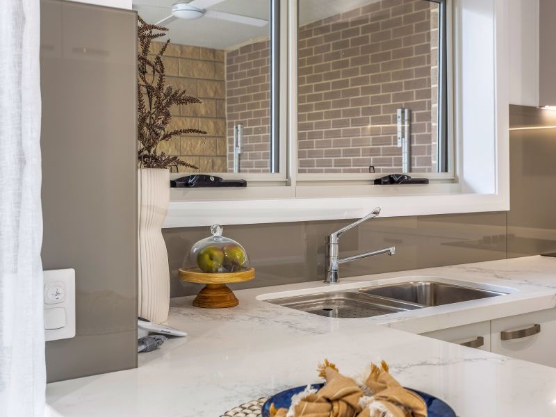 Sophisticated living by Shortland Waters golf course