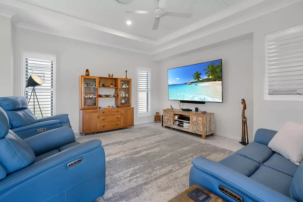 Palm Lake Resort Beachmere Bay