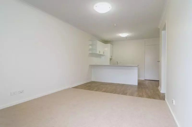 Modern one-bedroom apartment