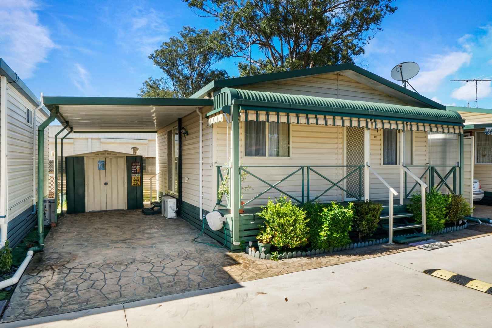 Charming 1-Bedroom Unit