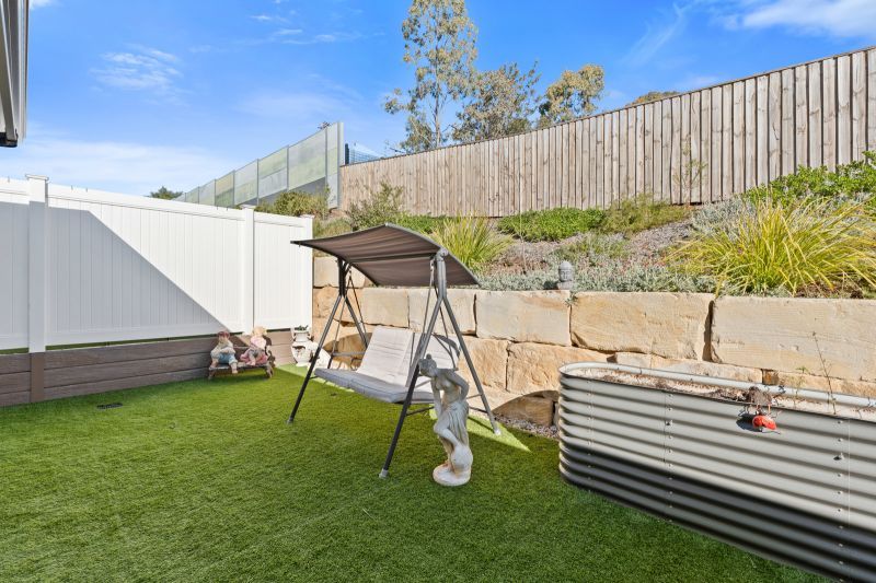 Entertainers Dream: Near New Home