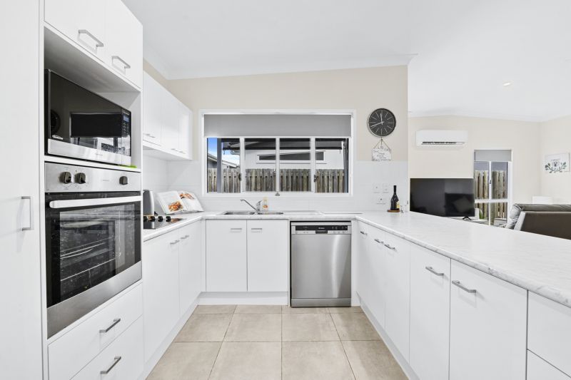 Peaceful Entertainer's Haven