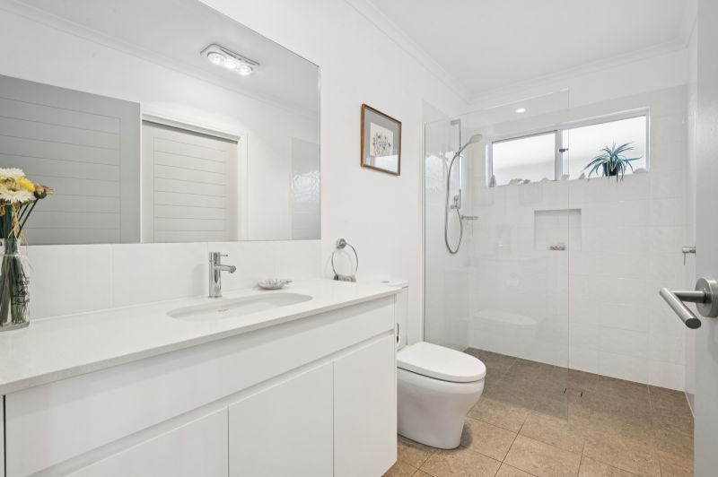 Tranquil Modern Living!