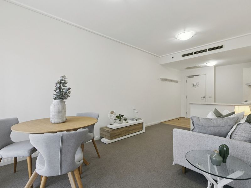 North-Facing, Refreshed Apartment with Balcony