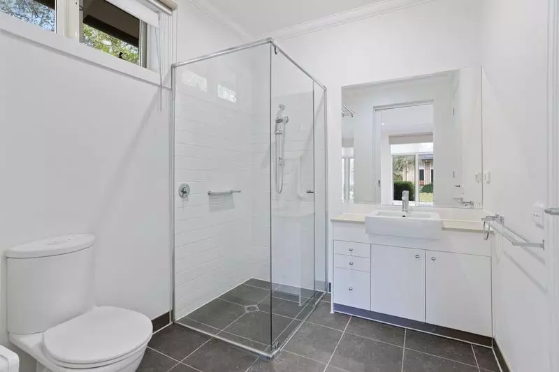 Bright, Refreshed Unit in Quiet Court Setting