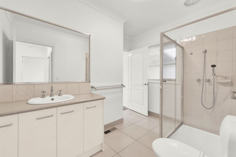 Lifestyle Communities Brookfield - Resort-style living in a prime corner position