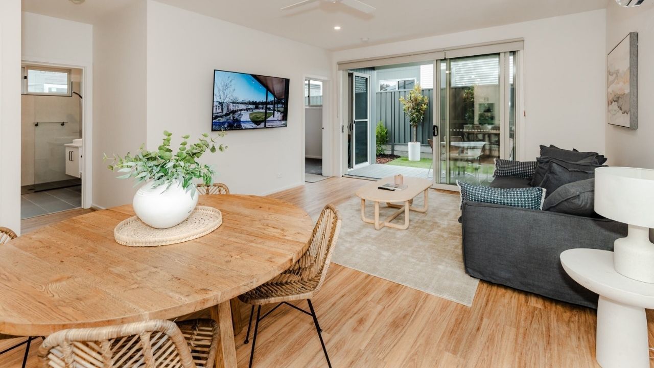 Discover the perfect combination of style and function in the Chandler.