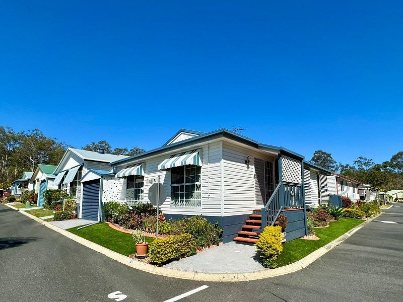 WONDERFUL LOW MAINTENANCE LIFESTYLE - GREENBANK GARDENS