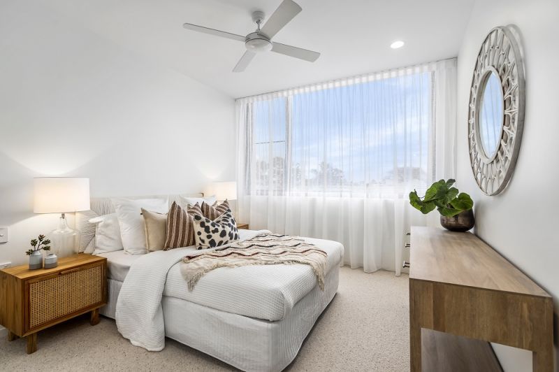 Corner north-facing apartment with spectacular Broadbeach Skyline views