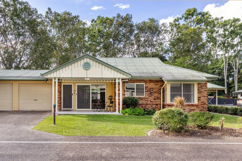 Charming two-bedroom unit close to amenities