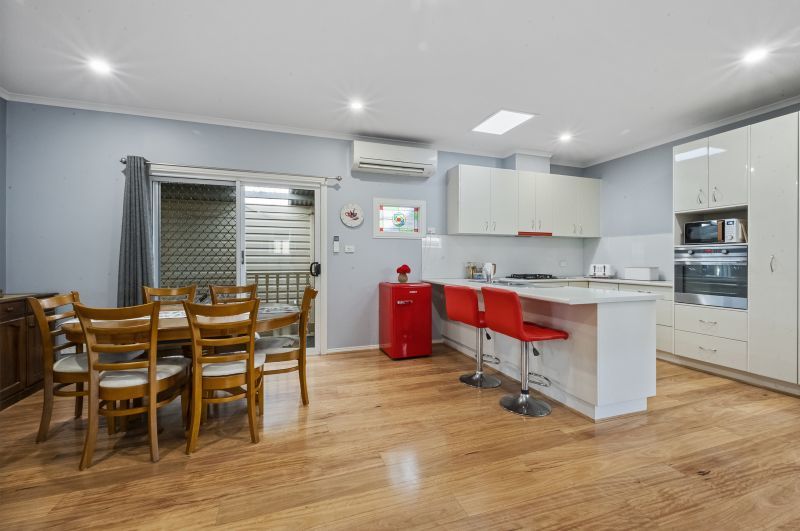Stylish Home Near Amenities