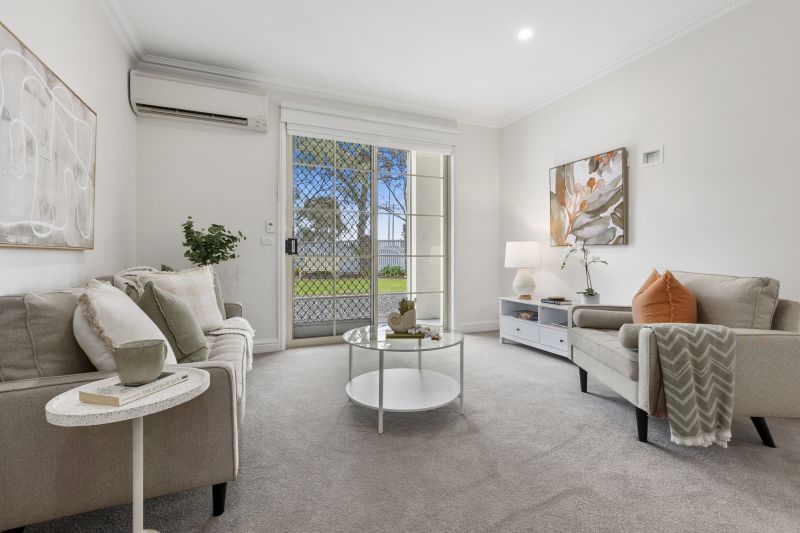 Bright Ground Floor Apartment