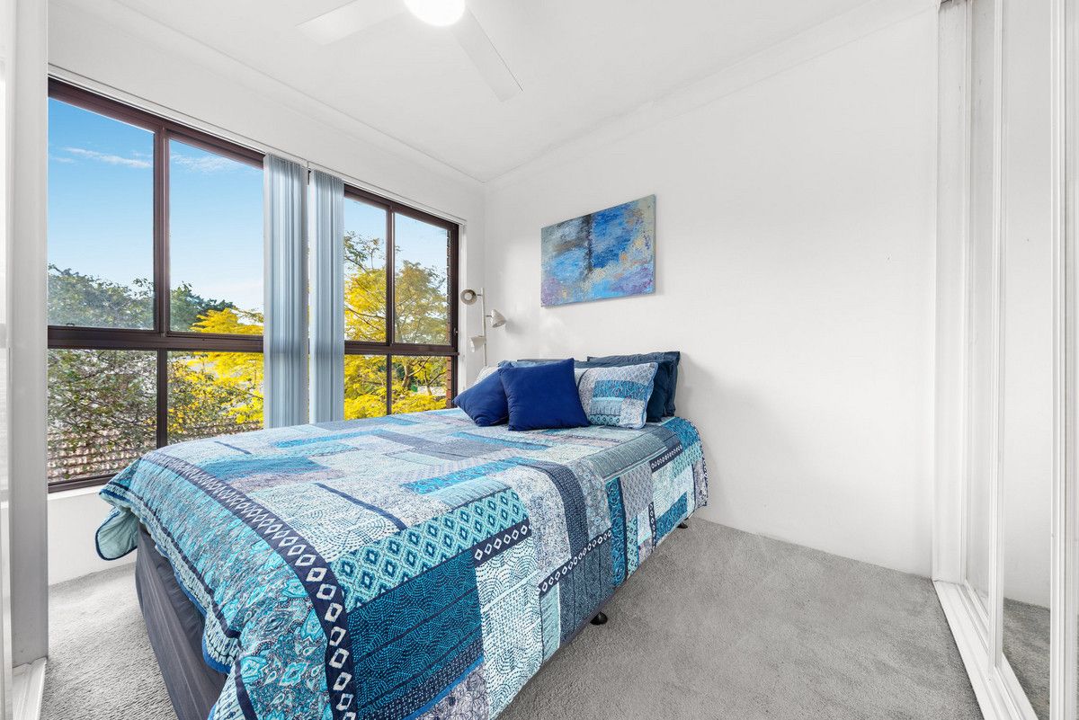 Fabulous Fully Renovated Full Brick Open Plan Apartment