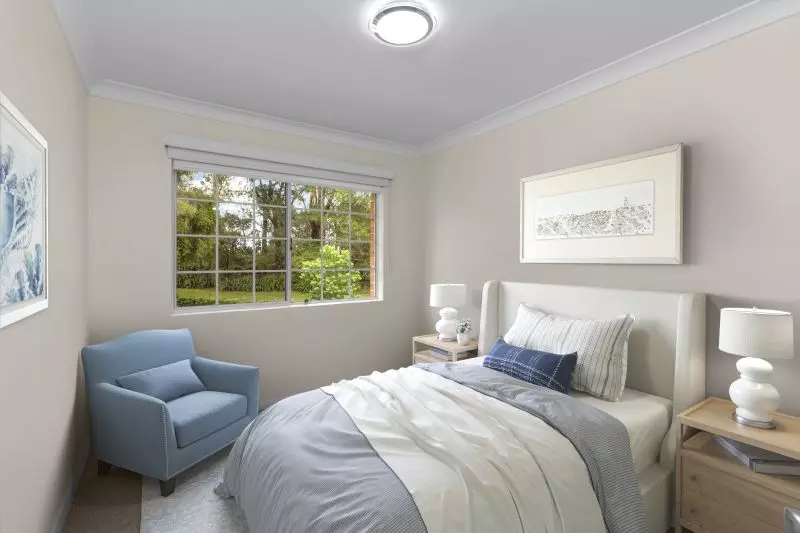 Newly renovated upper unit with easy access, lovely lawn views and close to the clubhouse.