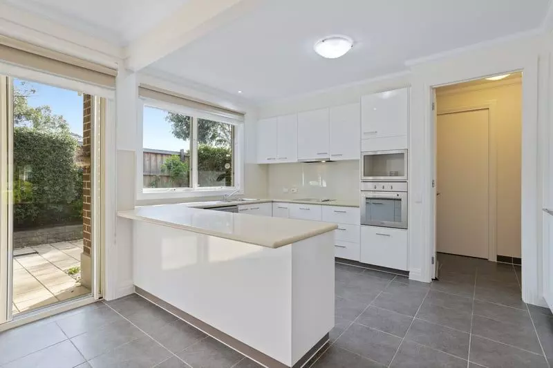 Bright, Refreshed Unit in Quiet Court Setting